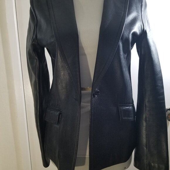 BCBGMaxAzria Jackets & Blazers - BCBG Maxazria 100% leather jacekt in black, size 2.